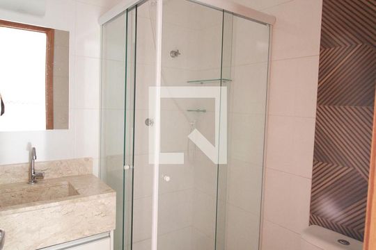 banheiro de apartamento para alugar com 2 quartos, 46m² em Vila Dom Pedro Ii, São Paulo