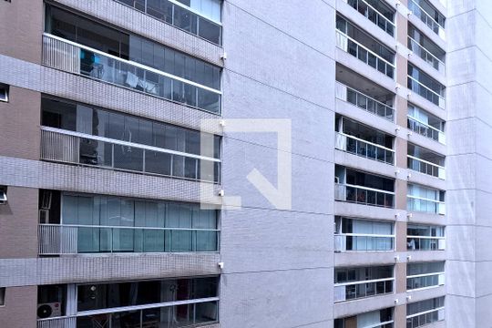Vista da Sala de apartamento para alugar com 2 quartos, 70m² em Gonzaga, Santos
