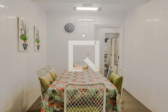 Cozinha de apartamento para alugar com 4 quartos, 276m² em Pitangueiras, Guarujá