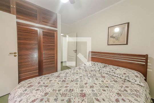 Quarto 1 Suite de apartamento para alugar com 4 quartos, 276m² em Pitangueiras, Guarujá
