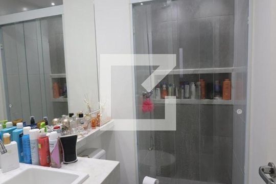 Banheiro de apartamento para alugar com 2 quartos, 49m² em Casa Verde, São Paulo