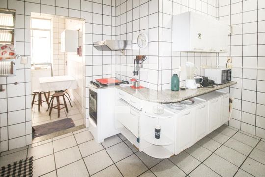 Cozinha de apartamento para alugar com 3 quartos, 114m² em Copacabana, Rio de Janeiro