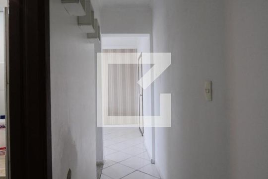 Corredor de apartamento para alugar com 1 quarto, 50m² em Centro, Campinas