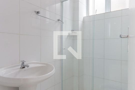 Banheiro de apartamento para alugar com 1 quarto, 50m² em Vila Maria, São Paulo