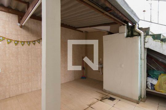 Churrasqueira - Quintal de casa para alugar com 2 quartos, 232m² em Piqueri, São Paulo
