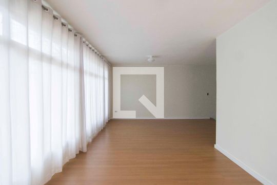 Casa para alugar com 2 quartos, 232m² em Piqueri, São Paulo