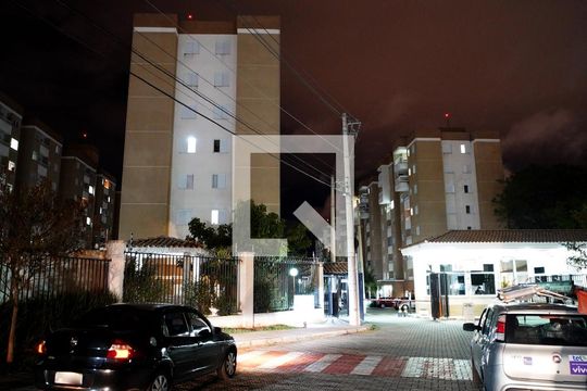 Fachada de apartamento para alugar com 2 quartos, 60m² em Vila Hortência, Sorocaba