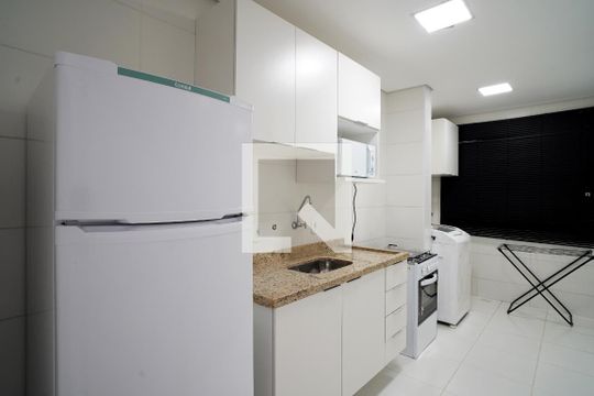 Cozinha de apartamento para alugar com 2 quartos, 60m² em Vila Hortência, Sorocaba