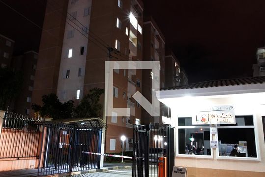 Fachada de apartamento para alugar com 2 quartos, 60m² em Vila Hortência, Sorocaba