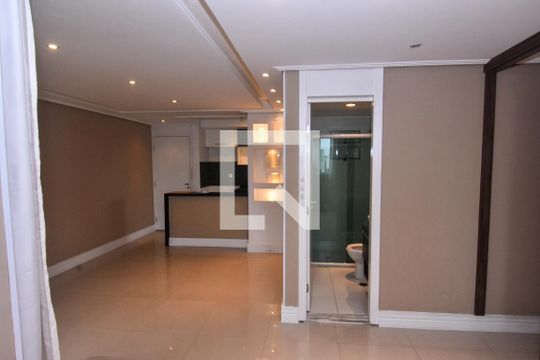 Sala de apartamento para alugar com 2 quartos, 61m² em Vila Antonieta, São Paulo
