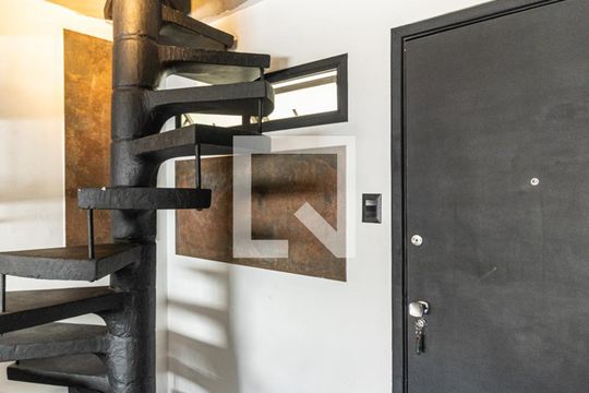 Sala - Escada de apartamento à venda com 1 quarto, 90m² em Vila Buarque, São Paulo