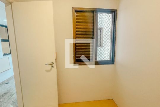 Quarto de serviço  de apartamento para alugar com 4 quartos, 200m² em Vila Mariana, São Paulo