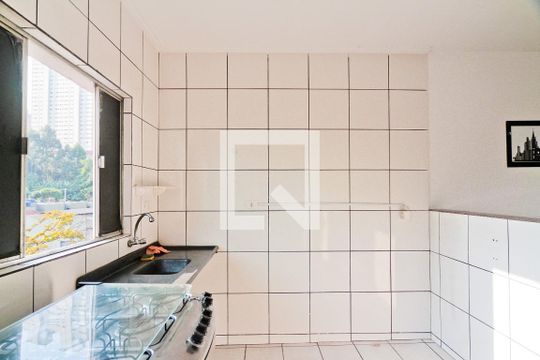 Cozinha de apartamento para alugar com 1 quarto, 29m² em Freguesia do Ó, São Paulo