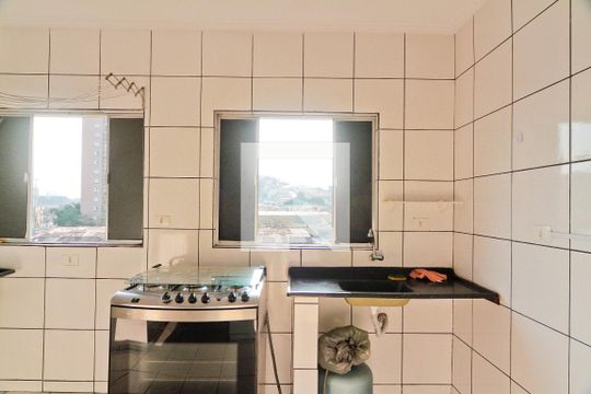 Cozinha de apartamento para alugar com 1 quarto, 29m² em Freguesia do Ó, São Paulo