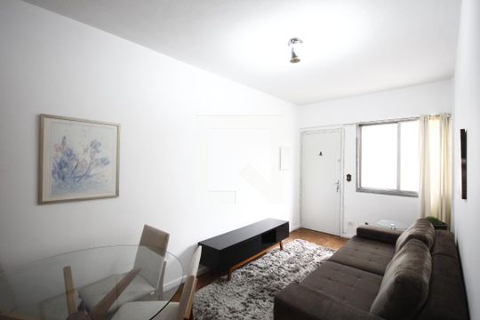 Sala de apartamento para alugar com 2 quartos, 70m² em Vila Mariana, São Paulo
