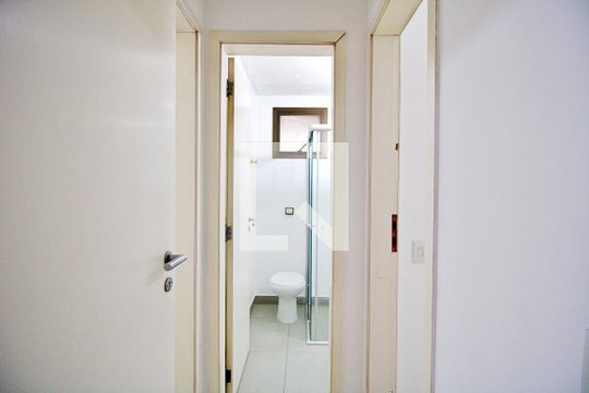 Dependência de Serviço de apartamento para alugar com 4 quartos, 458m² em Vila Morumbi, São Paulo