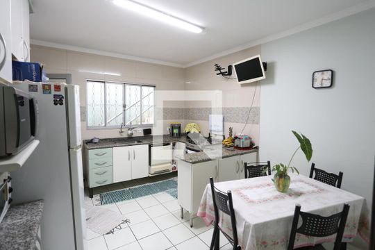 Cozinha de casa à venda com 3 quartos, 120m² em Jardim Eliane, São Paulo