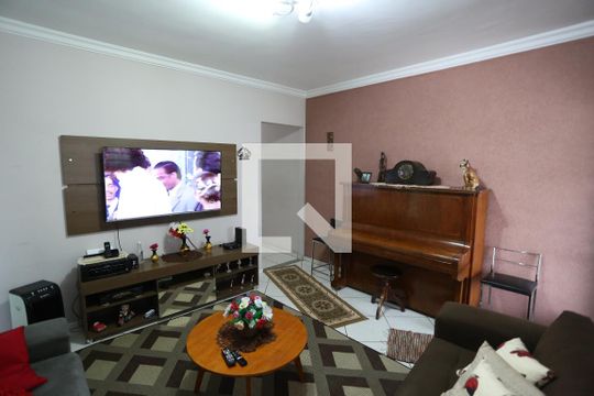 Sala de casa à venda com 3 quartos, 120m² em Jardim Eliane, São Paulo