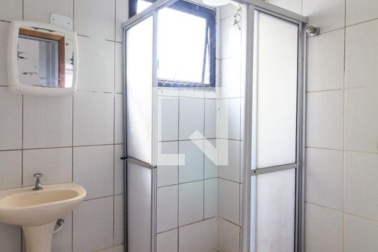 Banheiro de apartamento para alugar com 1 quarto, 50m² em Aviação, Praia Grande