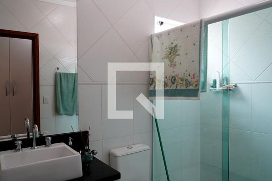 Banheiro da Suíte 1 de casa de condomínio para alugar com 3 quartos, 300m² em Jardim Ibiti do Paco, Sorocaba