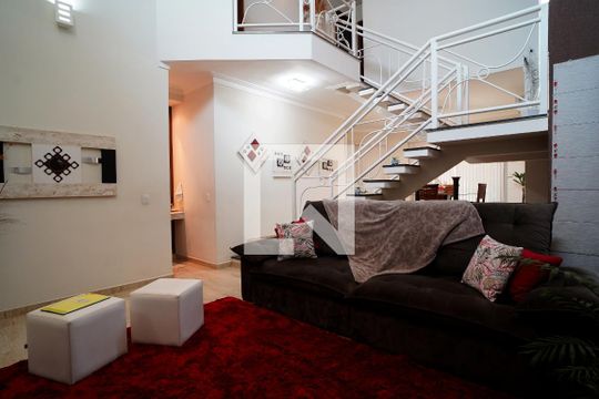 Sala de casa de condomínio para alugar com 3 quartos, 300m² em Jardim Ibiti do Paco, Sorocaba