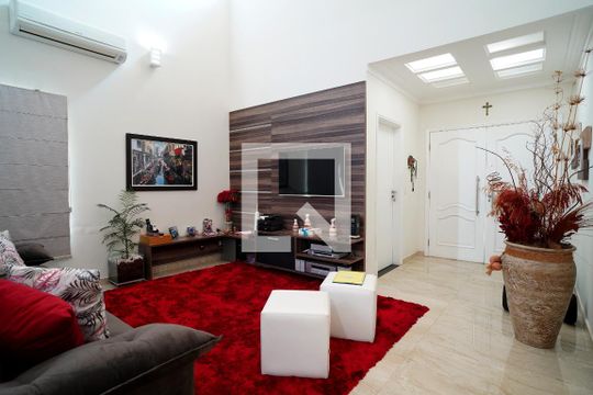 Casa de Condomínio para alugar com 3 quartos, 300m² em Jardim Ibiti do Paco, Sorocaba