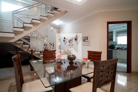 Sala de Jantar de casa de condomínio para alugar com 3 quartos, 300m² em Jardim Ibiti do Paco, Sorocaba