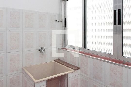 Área de Serviço de apartamento para alugar com 2 quartos, 75m² em Santa Cecilia, São Paulo