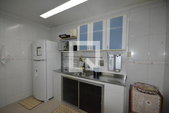 Cozinha de apartamento à venda com 3 quartos, 200m² em Penha, Rio de Janeiro