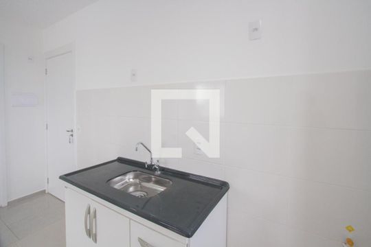 Cozinha de apartamento para alugar com 2 quartos, 34m² em Santo Amaro, São Paulo