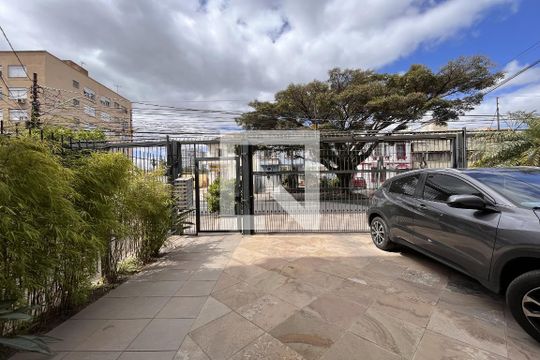 Garagem de apartamento à venda com 3 quartos, 90m² em Azenha, Porto Alegre