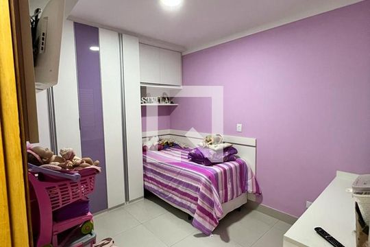 Casa à venda com 3 quartos, 220m² em Vila Mangalot, São Paulo