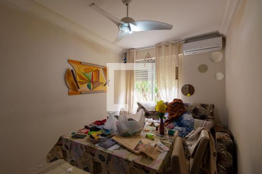 Apartamento à venda com 2 quartos, 70m² em Cavalhada, Porto Alegre