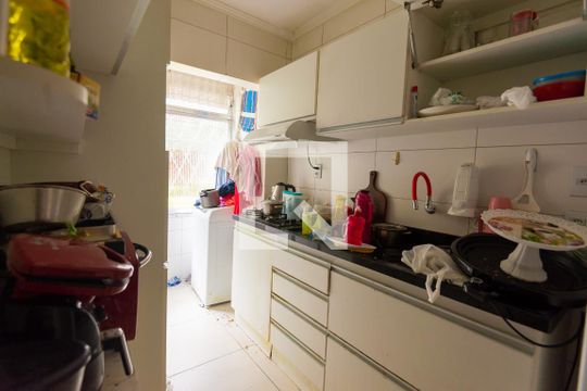 Cozinha de apartamento à venda com 2 quartos, 70m² em Cavalhada, Porto Alegre