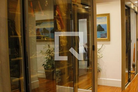 Closet de apartamento para alugar com 3 quartos, 125m² em Jardim São Caetano, São Caetano do Sul