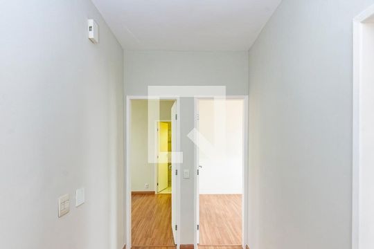 Corredor de apartamento para alugar com 4 quartos, 120m² em Gutierrez, Belo Horizonte