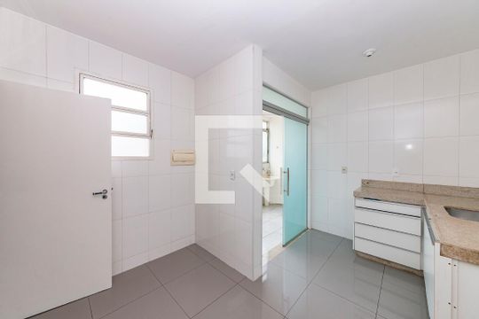 Cozinha de apartamento para alugar com 4 quartos, 120m² em Gutierrez, Belo Horizonte