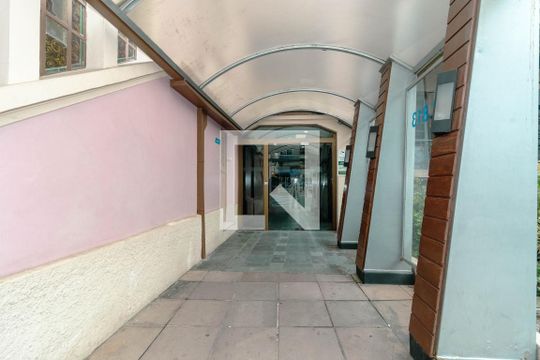 Hall de Entrada de apartamento à venda com 2 quartos, 90m² em Independência, Porto Alegre