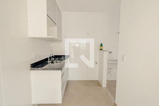 COZINHA de casa para alugar com 2 quartos, 45m² em Vila Gustavo, São Paulo
