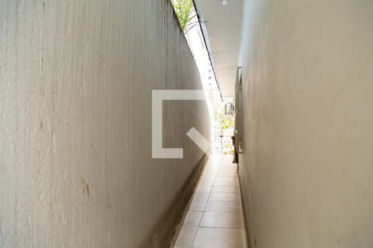 Corredor de casa para alugar com 3 quartos, 200m² em Vila Paulista, São Paulo