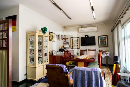 Sala de casa para alugar com 3 quartos, 200m² em Vila Paulista, São Paulo