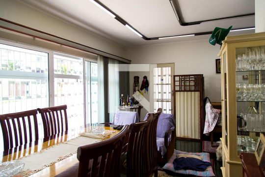 Sala de casa para alugar com 3 quartos, 200m² em Vila Paulista, São Paulo