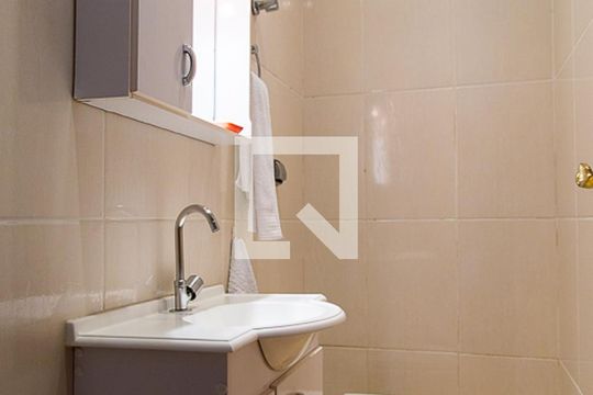 Lavabo de casa para alugar com 3 quartos, 200m² em Vila Paulista, São Paulo