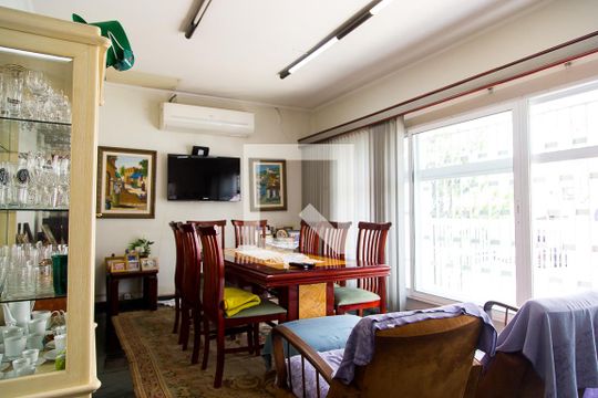 Sala de casa para alugar com 3 quartos, 200m² em Vila Paulista, São Paulo