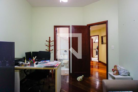 Suíte 1 de casa de condomínio para alugar com 5 quartos, 600m² em Barra da Tijuca, Rio de Janeiro