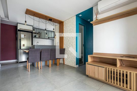 Apartamento para alugar com 3 quartos, 68m² em Vila Pompéia, São Paulo