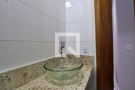 Banheiro de apartamento para alugar com 2 quartos, 52m² em Parque João Ramalho, Santo André