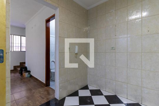 Cozinha de casa de condomínio à venda com 2 quartos, 66m² em Vila Carmosina, São Paulo