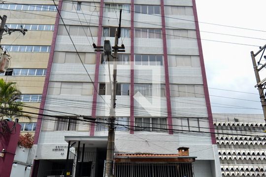 Fachada do Prédio de apartamento para alugar com 1 quarto, 70m² em Centro, Guarulhos