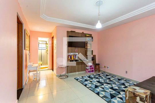 Sala de apartamento à venda com 2 quartos, 62m² em Parque São Vicente, Mauá